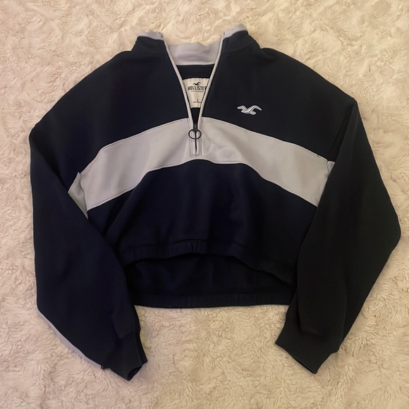 Hollister Cropped Half Zip Sweatshirt | L - Picture 2 of 5